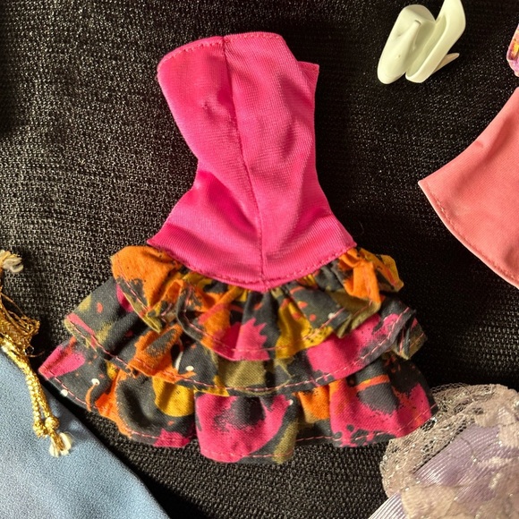 Lot Of Vintage Barbie And Sindy Clothing. Most Have Barbie Tags 13 Pieces - Picture 4 of 15